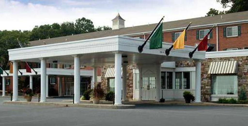 Heritage Hotel Lancaster Mountville Exterior photo